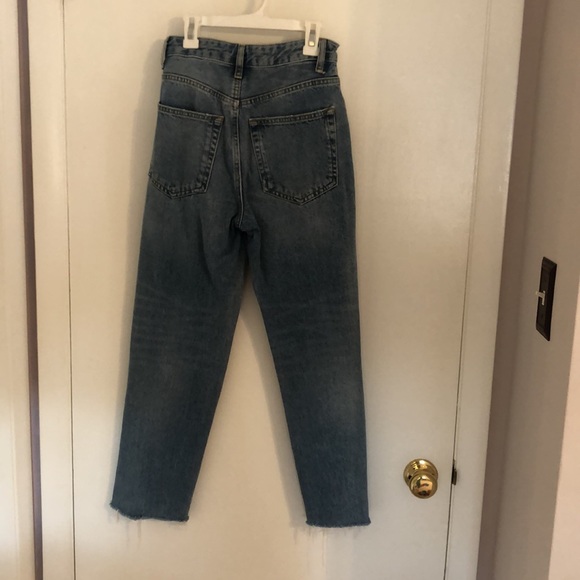 Urban Outfitter BDG High-Rise Mom Jeans - Picture 2 of 3